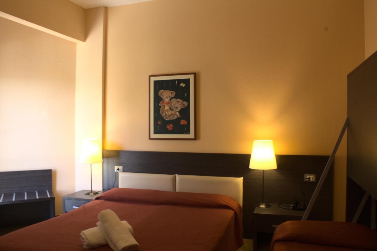 Hotel Palace Варацце Экстерьер фото