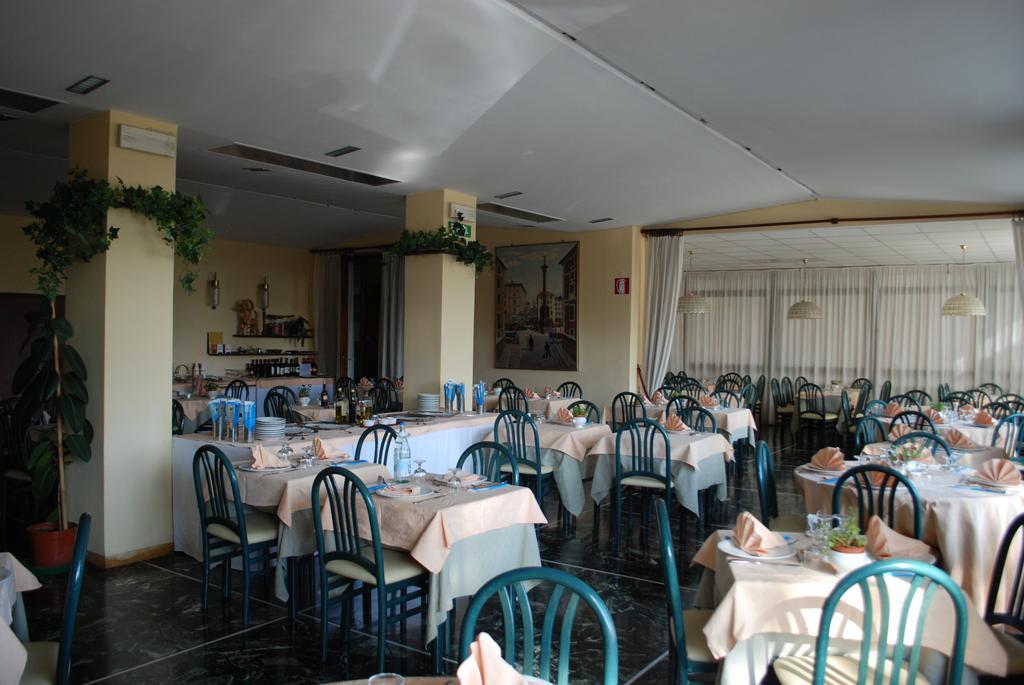 Hotel Palace Варацце Экстерьер фото